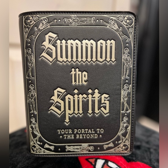🖤💀NWT-MAD ENGINE “SUMMON THE SPIRITS” SUPER CUTE BOOK LOOKING CROSSBODY ☠️🖤 - Picture 1 of 13